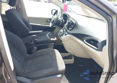 2017 Chrysler Pacifica Touring from USA, damaged, VIN 2C4RC1DG2HR704441